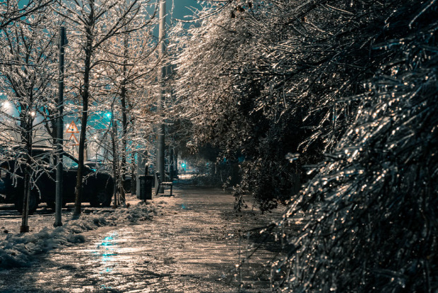A világ érdekest Bukarest ónos eső jég fagyás