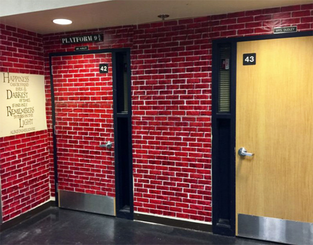 A világ érdekes középiskola gimnázium Harry Potter Roxfort stílus