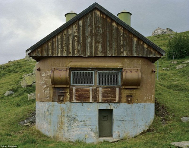A világ érdekes svájc hadsereg katonai bázis bunker álca