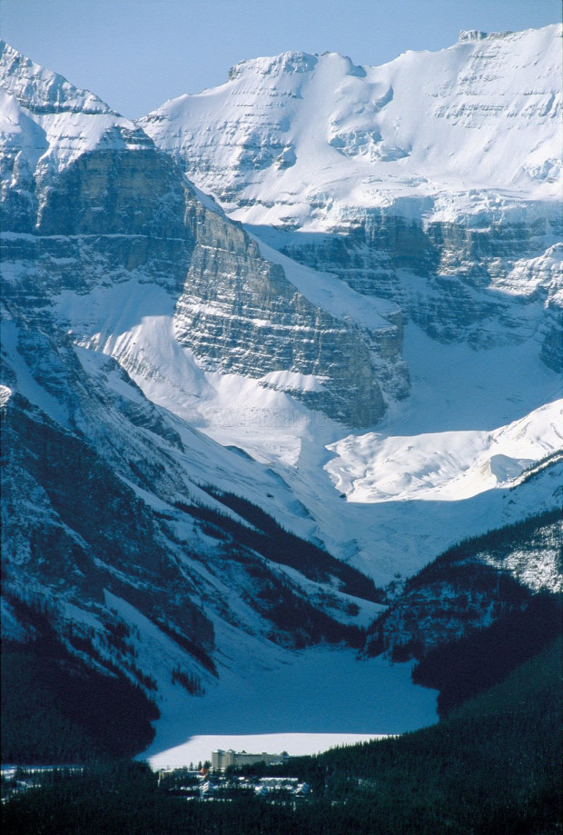 A világ érdekes Kanada szálló gleccser tó