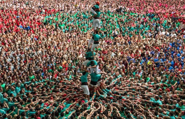 A világ érdekes Spanyolország Katalónia verseny Concurs de Castells ember torony
