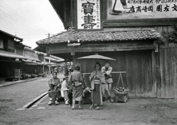 Japán 100 év múlt