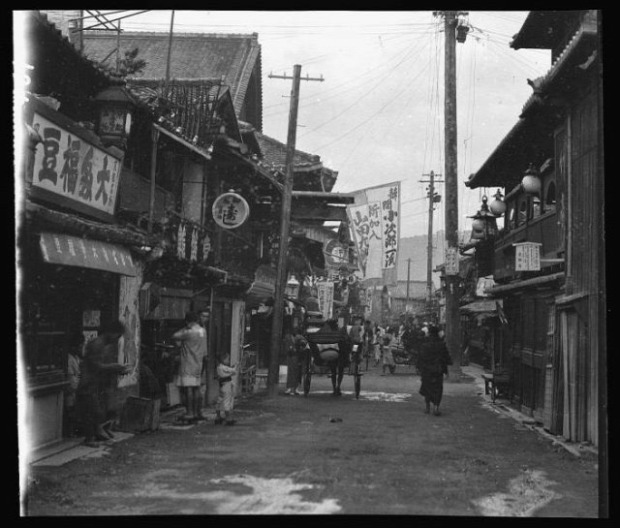 Japán 100 év múlt