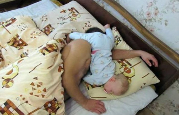 A világ érdekes gyerek alszik