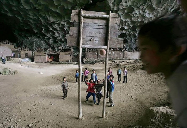 A világ érdekes Kína falu barlang