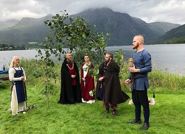 A világ érdekes viking esküvő szertartás