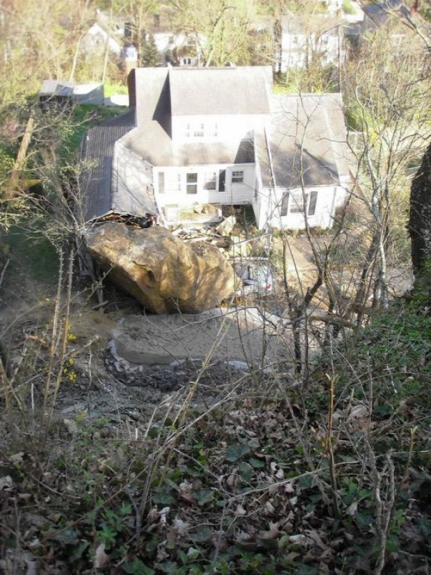 A világ érdekes Ohio Athén szikla ház autó baleset