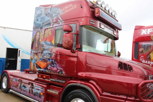 A világ érdekes kamion festés Airbrush