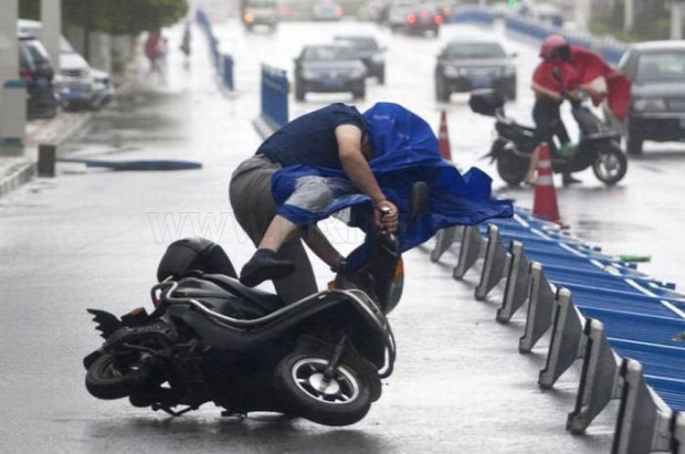 A világ érdekes Sanghai Kína Tájfun eső szél