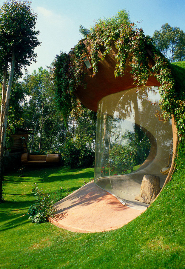 A világ érdekes ház hobbit földalatti organikus tájépítészet