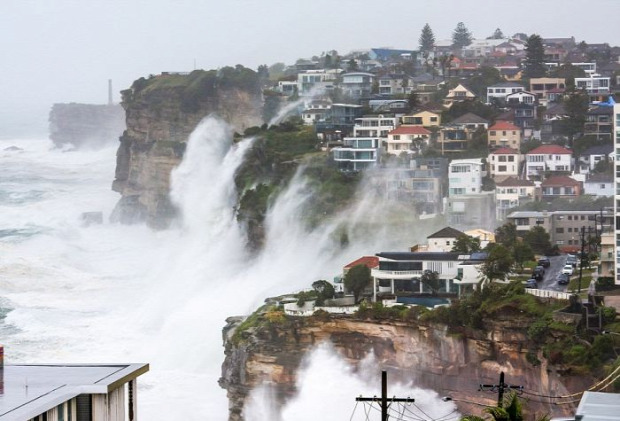 A világ érdekes Ausztrália Sydney vihar part omlás