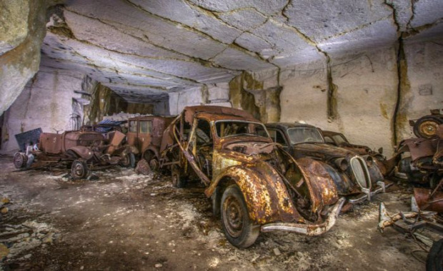 A világ érdekes Franciaország kőfejtő kőbánya elrejtett elfelejtett autó kocsi második világháború