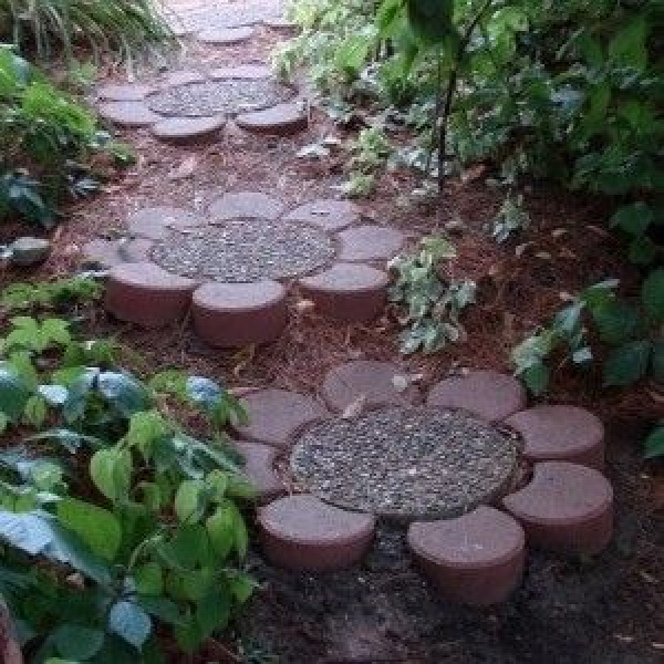 DIY stepping stone flowers | 10 Unique and Creative DIY Garden Path Ideas « DIY Cozy Home