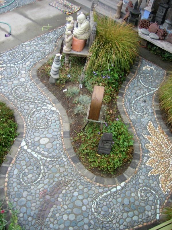 Mark Kretzmeier (MetaMosaics, Portland Oregon)  |  Pebble Mosaic Garden Pathway Overview.