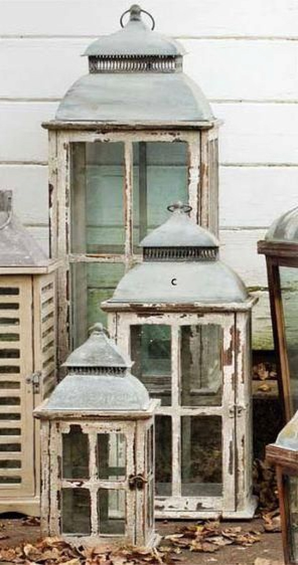 Wouldnt it be neat to use windows and recycle some kind of roofing to make these?  GREAT idea for inside or on the patio!!