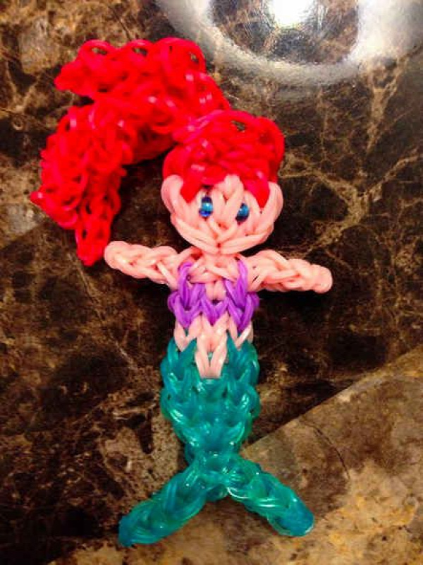 This Little Mermaid. | The 30 Most Important Rainbow Loom Accomplishments Of 2013