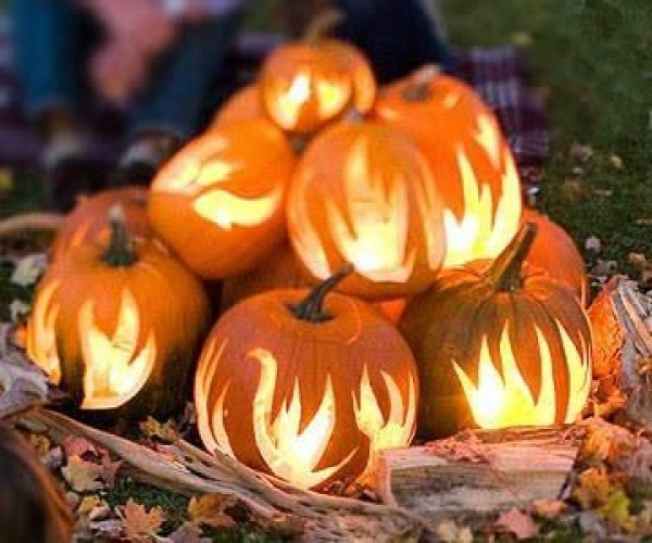 Cool Pumpkin Carving Ideas love this for the front yard!