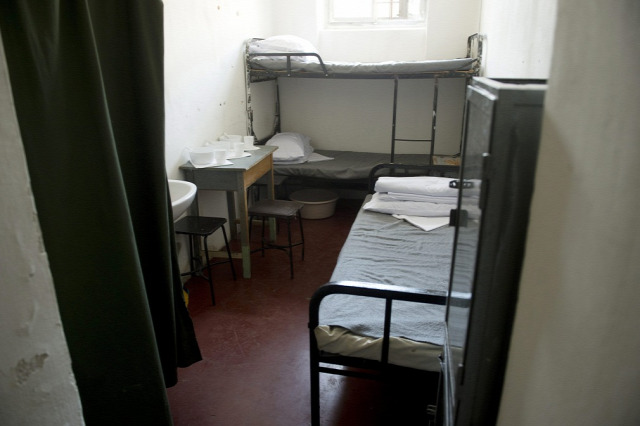 börtön ablak EJEB Emberi Jogok Európai Bírósága Varga és társai kontra Magyarország ügy fogva tartás körülmények kártérítés kompenzáció zsúfolt jogorvoslat fogvatartott