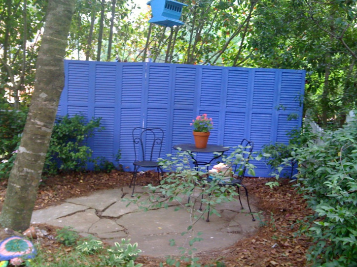 újrahasznosítás kert kerítés
