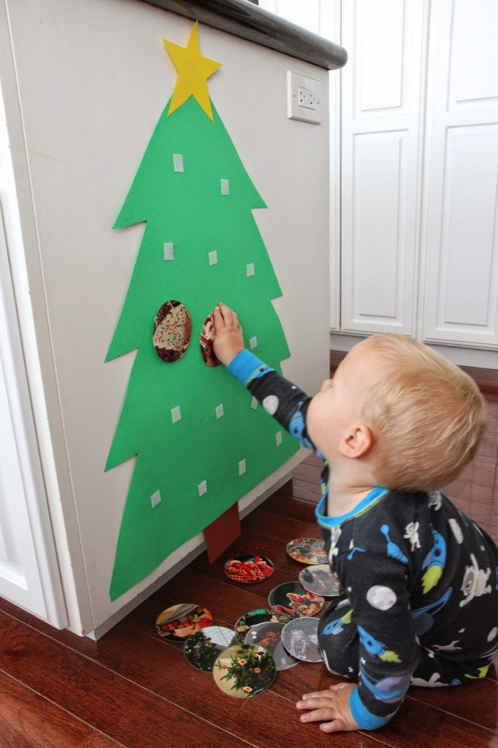 karácsony újrahasznosítás otthon gyerek papír barkácsolás saját kezűleg kézműves