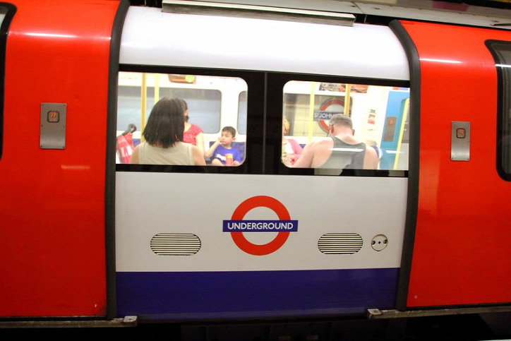 londoni metró légszennyezés PM2 5 szálló por közlekedés városi életmód környezetszennyezés levegőminőség
