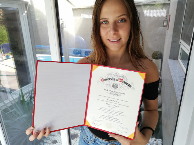 UMSL  diploma  Szörényi Laura