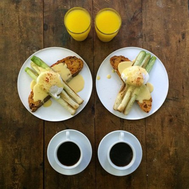 symmetry_breakfast_about_21
