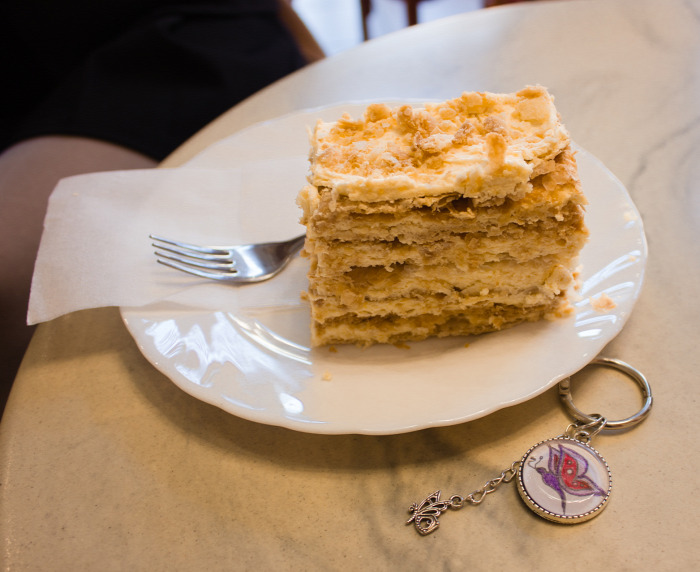 Budapest VIII. kerület cukrászda kávé kávéház nosztalgikus sütemény torta belföld
