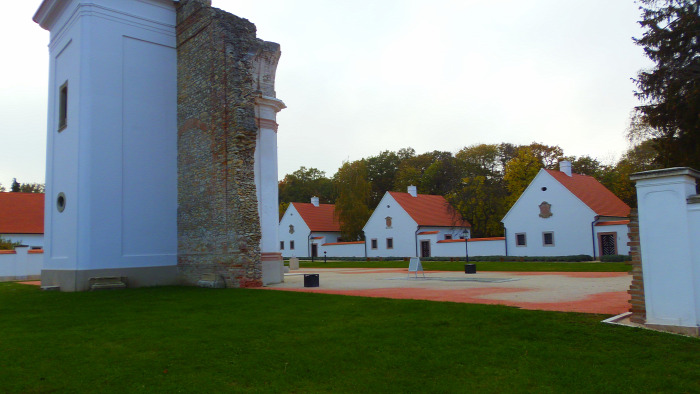 Magyarország Komárom-Esztergom megye Majk Oroszlány múzeum kastély Esterházy