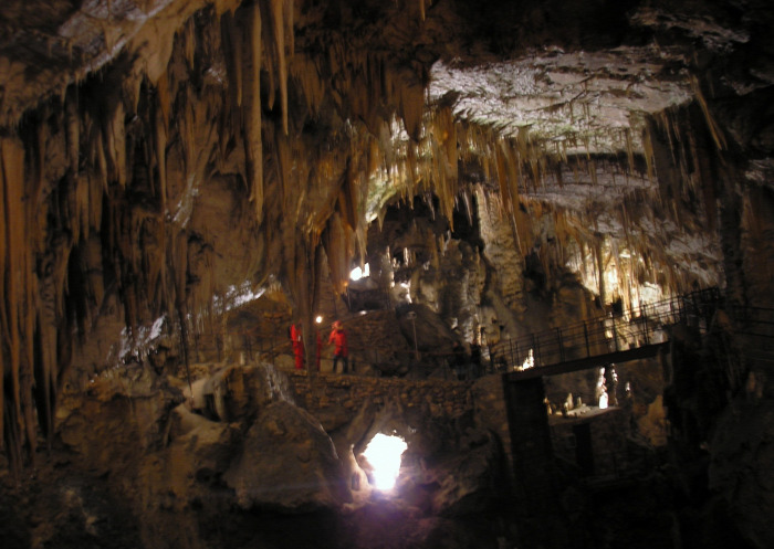Szlovénia barlang Postojna cseppkőbarlang
