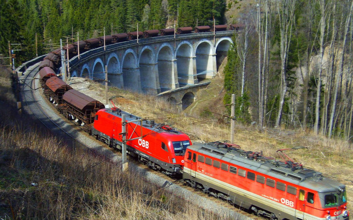 Ausztria Alsó-Ausztria Semmering vonat Semmeringbahn