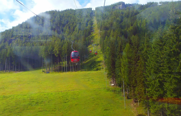 Ausztria Salzburg tartomány hegy kis-kabinos felvonó Mauterndorf Grosseckbahn