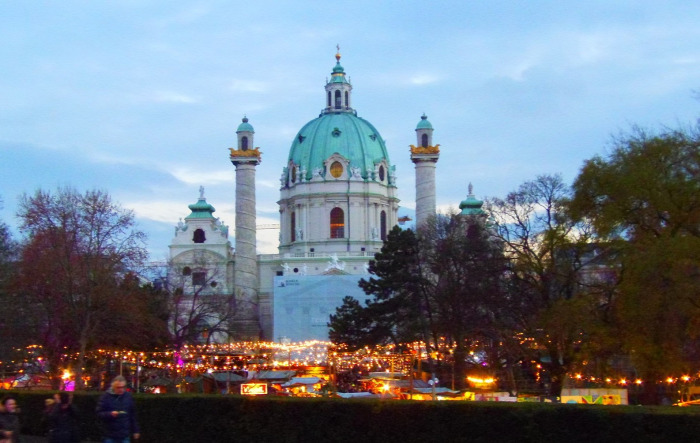 Ausztria Bécs adventi vásár Karlsplatz város
