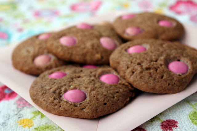 csokiskeksz smarties fahéj cookies édességek