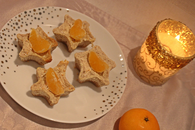 sajttorta cheesecake mascarpone krémsajt narancs mandarin dekorcukor keksz fahéj ánizs szegfűszeg tejföl tojás vaj advent adventi naptár karácsony