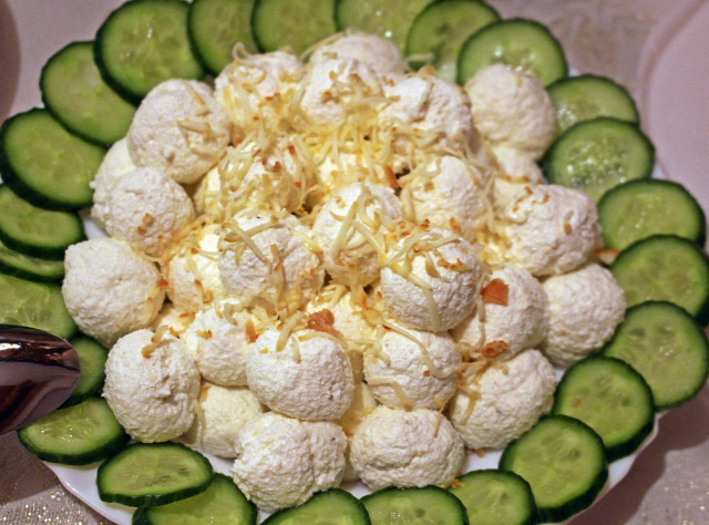 saláta vendégvárók tojás töltött tojás sonkatekercs töltött karaj majonéz krumpli zöldség hidegtál