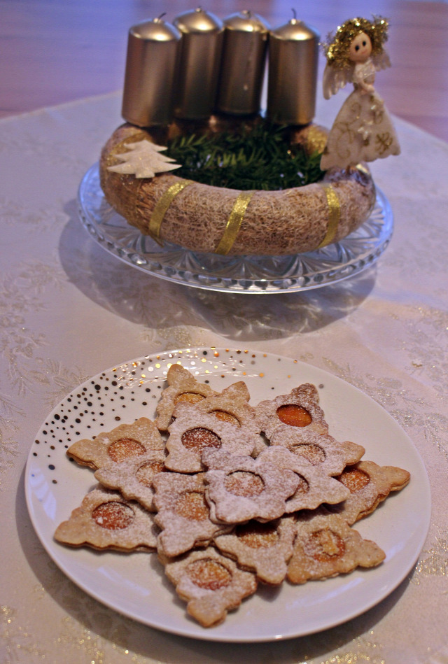 advent karácsony adventi naptár keksz dió lekvár porcukor cukor liszt vanília citrom tojás linzer