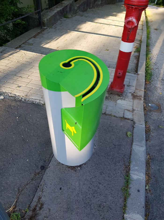 házikedvenc kisállat kutya kutyasétáltatás kutyapiszok kutyagumi társasház 2018 Budapest Magyarország