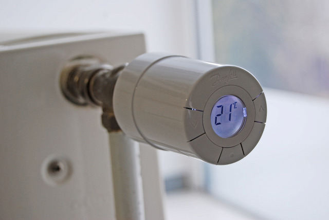 FIBARO  okos otthon smart home okos fűtés okos termosztát airbnb fűtésvezérlés z-wave