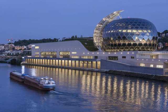 párizs építészet hajó zenélő szajna