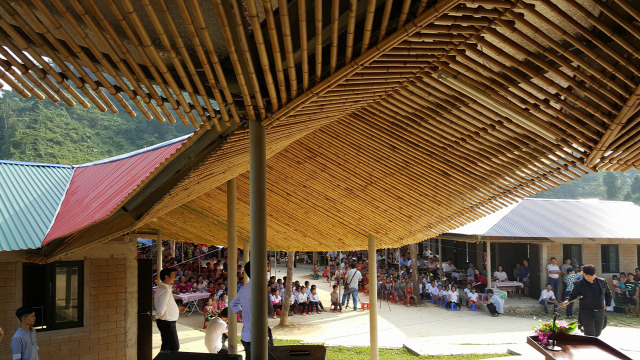 szegénység vietnam építészet Poor Students Fund iskola pénz olcsó kendik géza mezei dániel organikus építészet bambusz agyag design