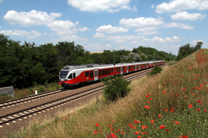 vasút Stadler Flirt beszerzés dizájn MÁV MÁV-Start