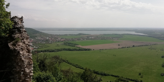 vártúra vár rom várrom Tarna Vinna Vinné Trnava hrad