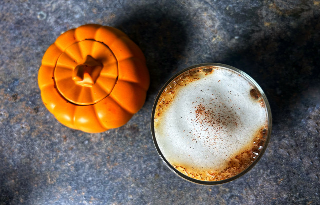 kávé pumpkin spice latte sütőtök vegetáriánus desszert ősz táplálkozás kiemelt