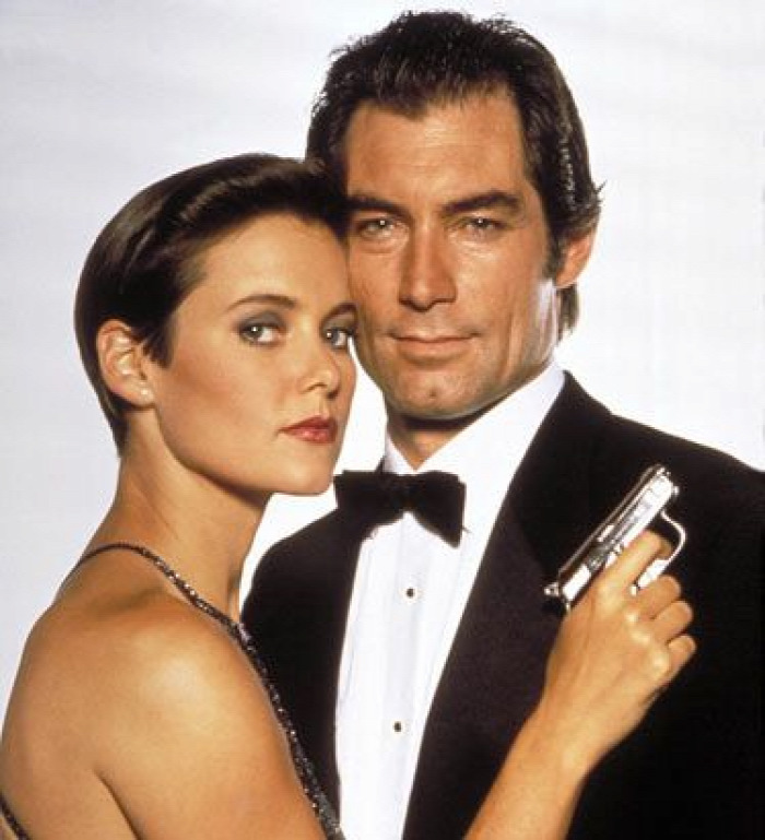James Bond Daniel Craig Sean Connery Timothy Dalton Pierce Brosnan Vesper Martini koktél táplálkozás test film mozi