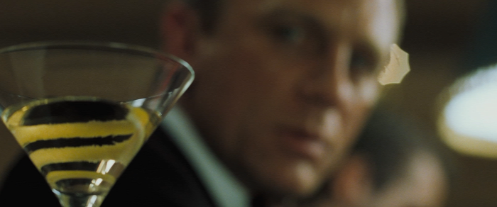James Bond Daniel Craig Sean Connery Timothy Dalton Pierce Brosnan Vesper Martini koktél táplálkozás test film mozi