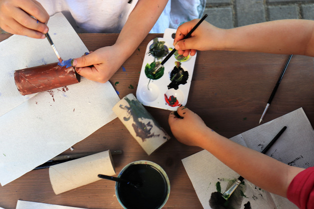 DIY csináldmagad gyerekkel Wc-papír guriga papír festés