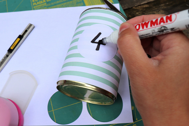 DIY gyerekkel csináldmagad gyereknap játék labda konzervdoboz papír