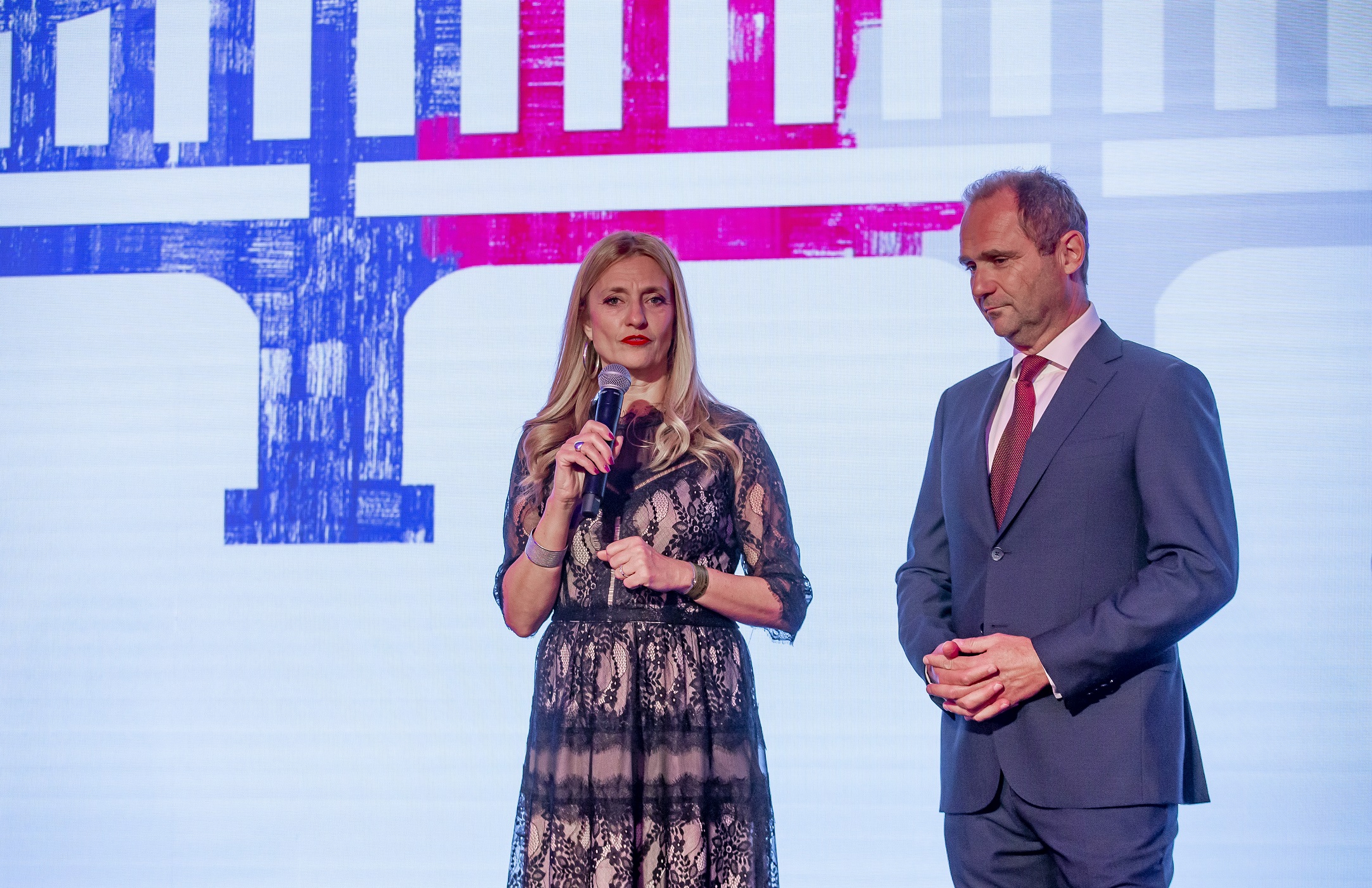 Magyar Vitorlás Szövetség  Autistic Art  támogatás  54. Kékszalag Raiffeisen Nagydíj