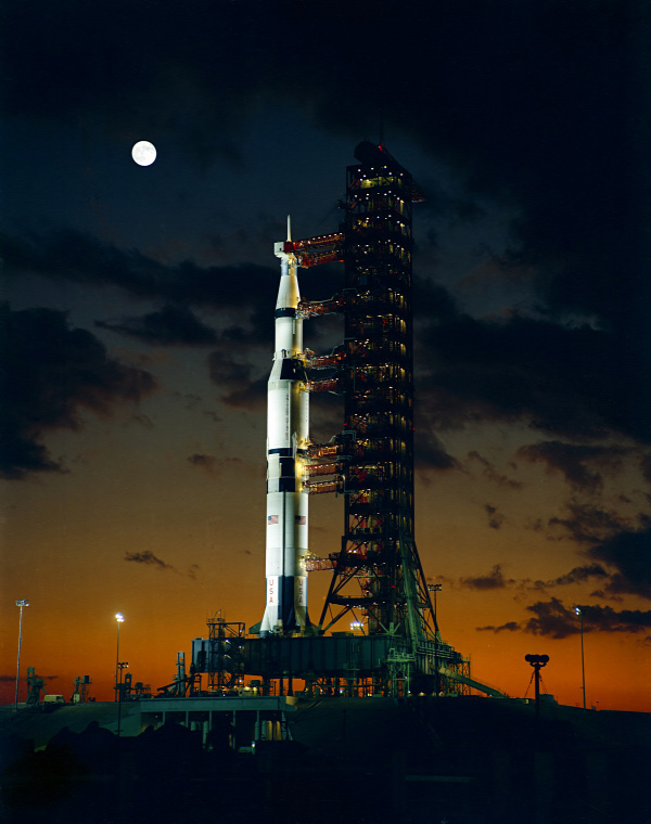 Apollo-4 Saturn V S-IC S-II S-IVB